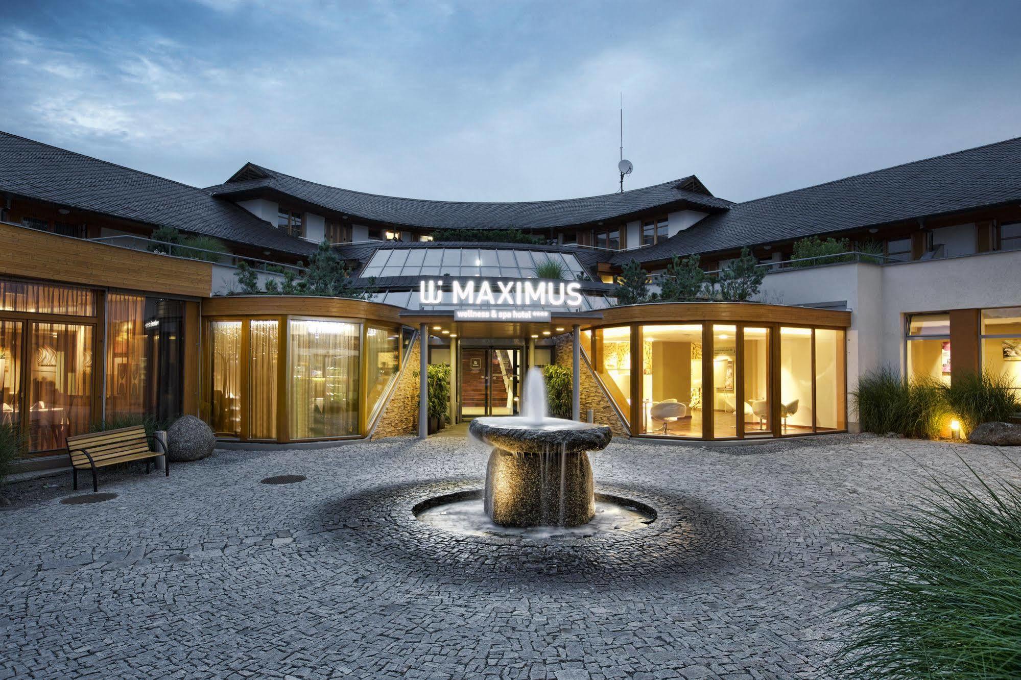 Hotel Maximus 4*